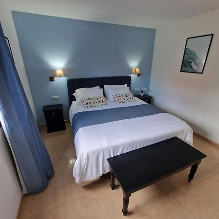 Sun & Sea In * קורלחו